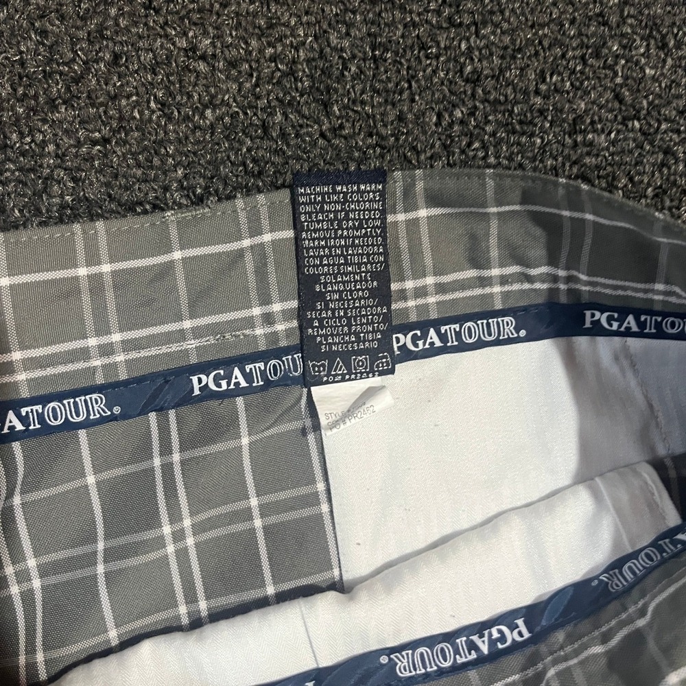 PGA Tour Mens Grey White Plaid Golf Shorts Size 42 Windowpane Performance Active - Picture 8 of 10